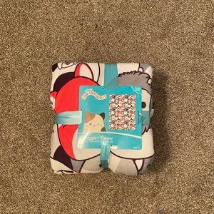 squishmallow, snuggle throw
